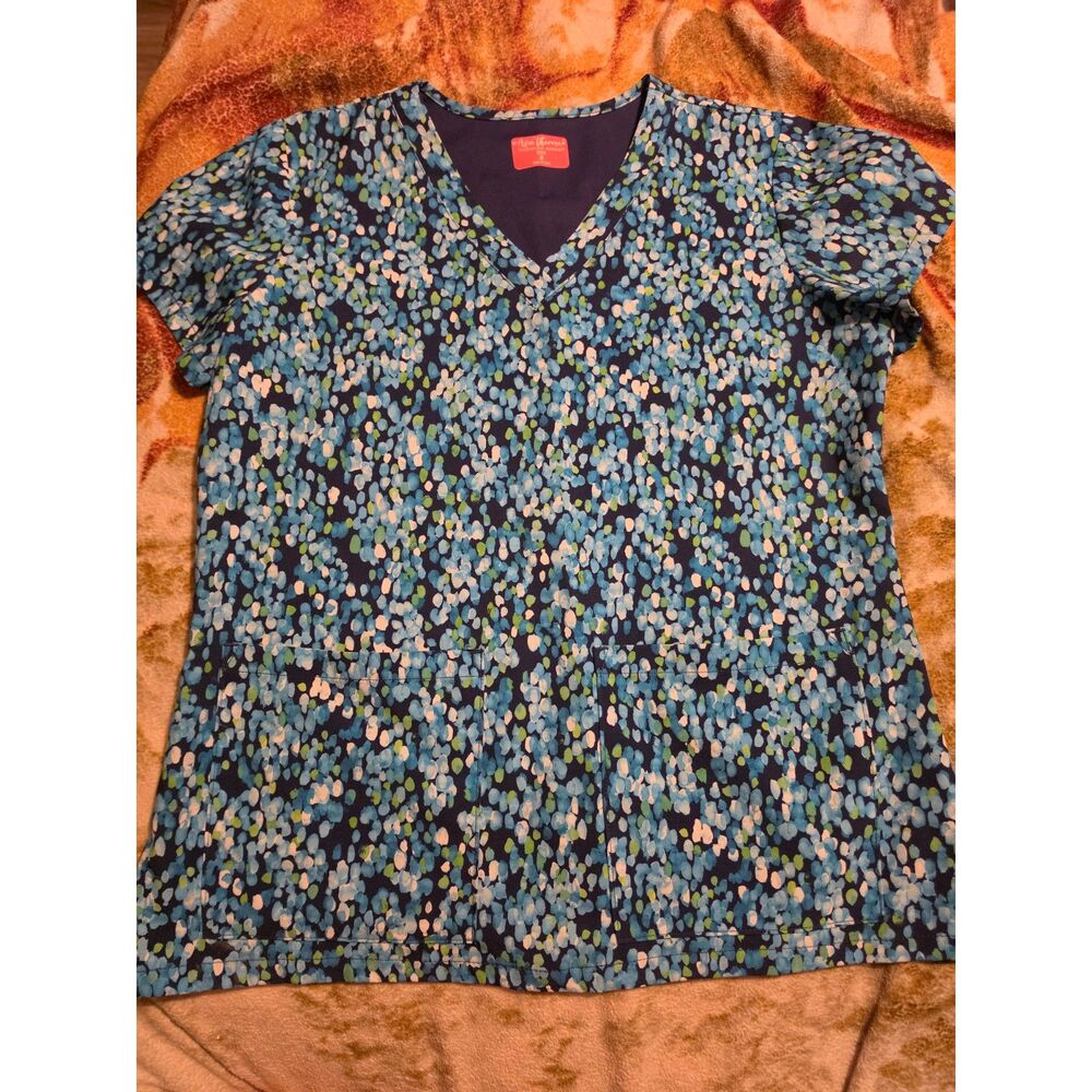Scrub set